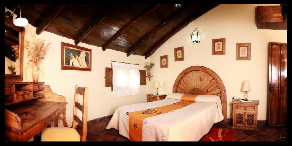 Complejo Rural Los Chozos Valle Del Jerte Bilik gambar