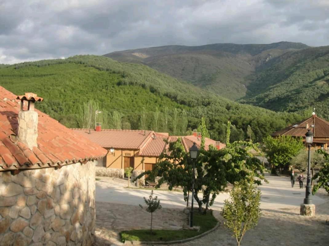 Complejo Rural Los Chozos Valle Del Jerte Luaran gambar